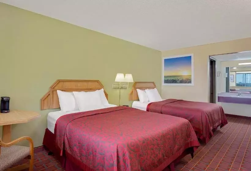 בית מלון כפרי Days Inn By Wyndham Williamsburg