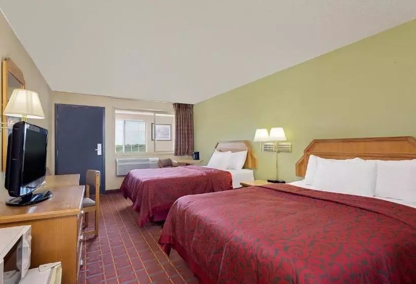 בית מלון כפרי Days Inn By Wyndham Williamsburg