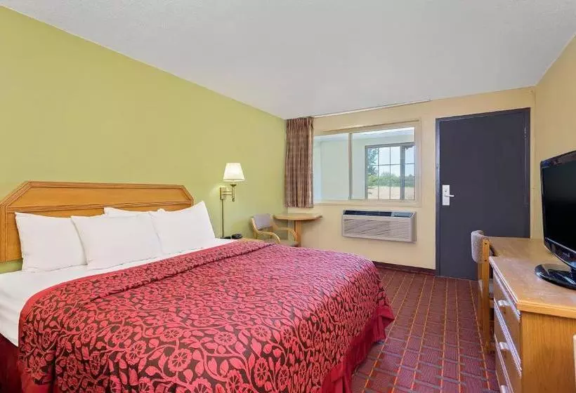 בית מלון כפרי Days Inn By Wyndham Williamsburg