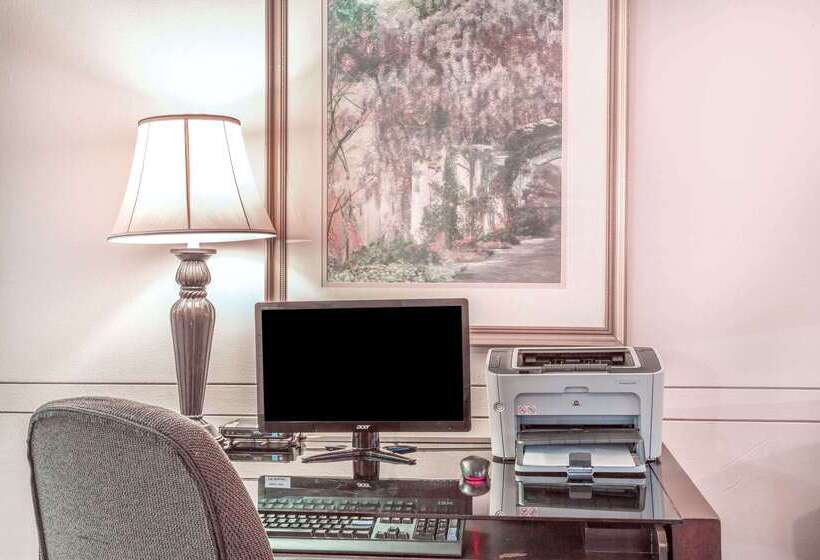 酒店 Ramada By Wyndham Luling