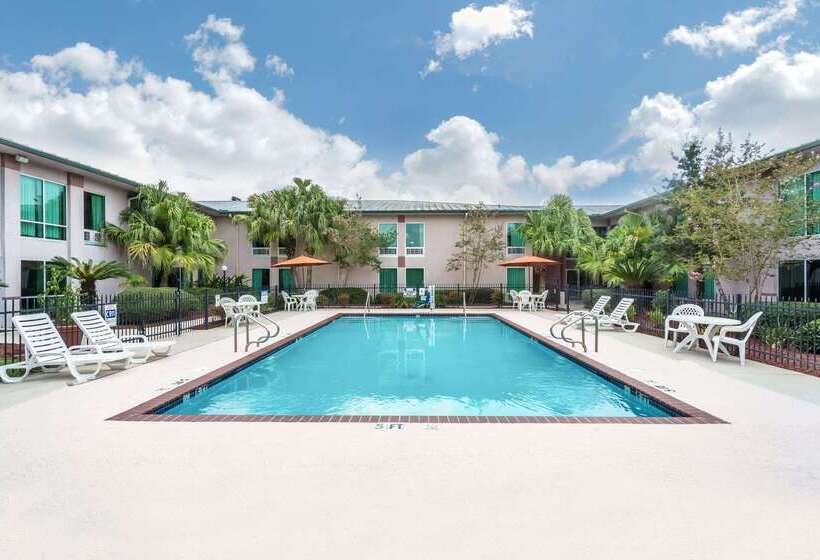 酒店 Ramada By Wyndham Luling