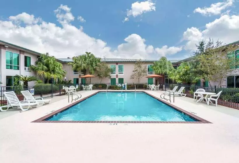 호텔 Ramada By Wyndham Luling