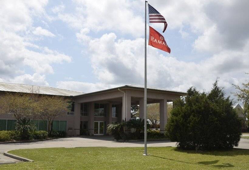 酒店 Ramada By Wyndham Luling