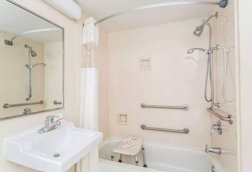 호텔 Ramada By Wyndham Luling