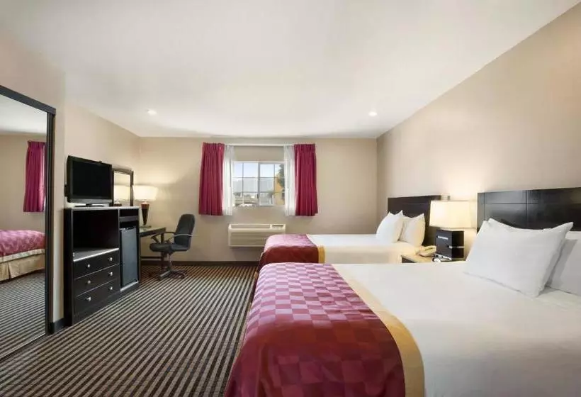 Szálloda Ramada By Wyndham Marina Del Rey