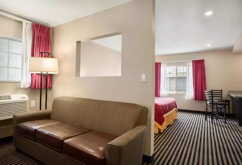 Szálloda Ramada By Wyndham Marina Del Rey