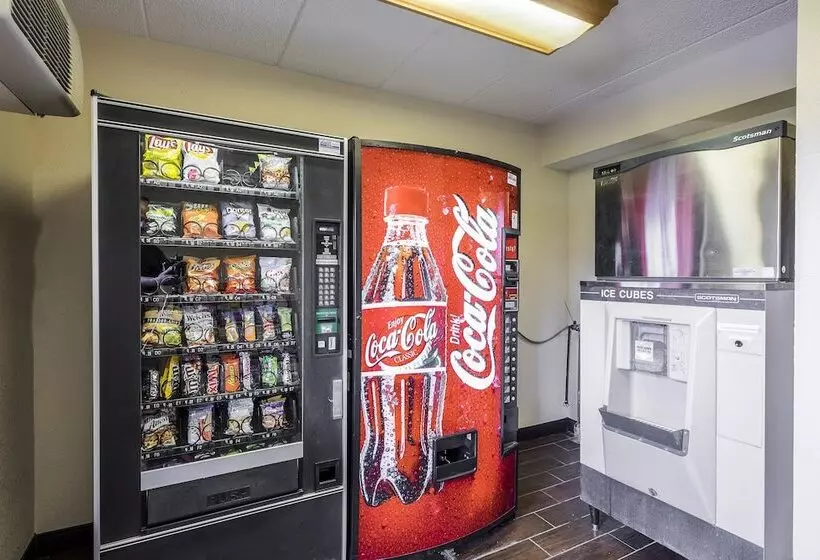 בית מלון כפרי Red Roof Inn Boston Southborough/worcester