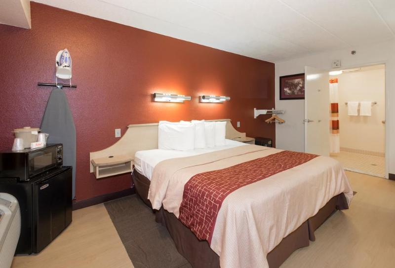 Отель Red Roof Inn Milford  New Haven