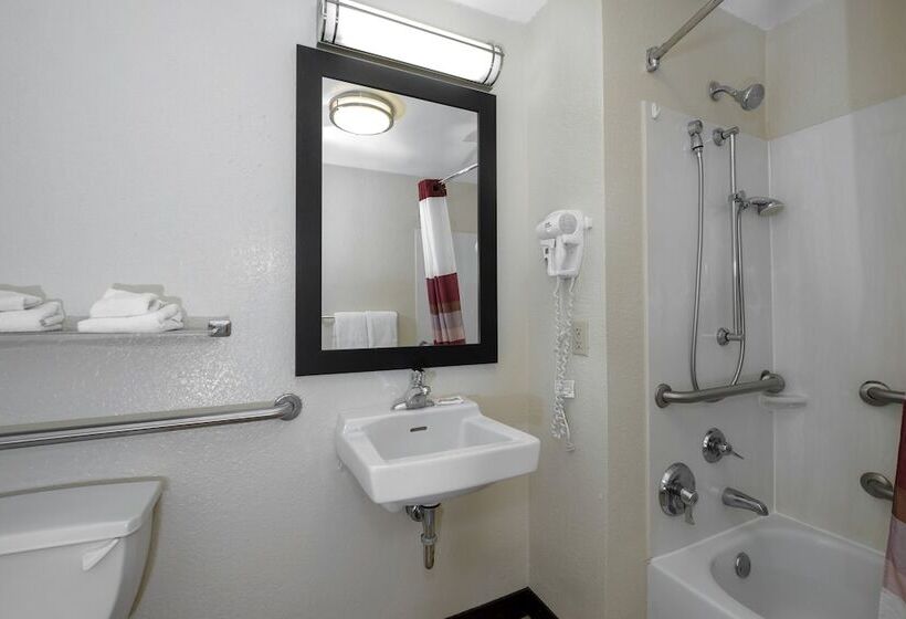 בית מלון כפרי Red Roof Inn Plus + Gainesville