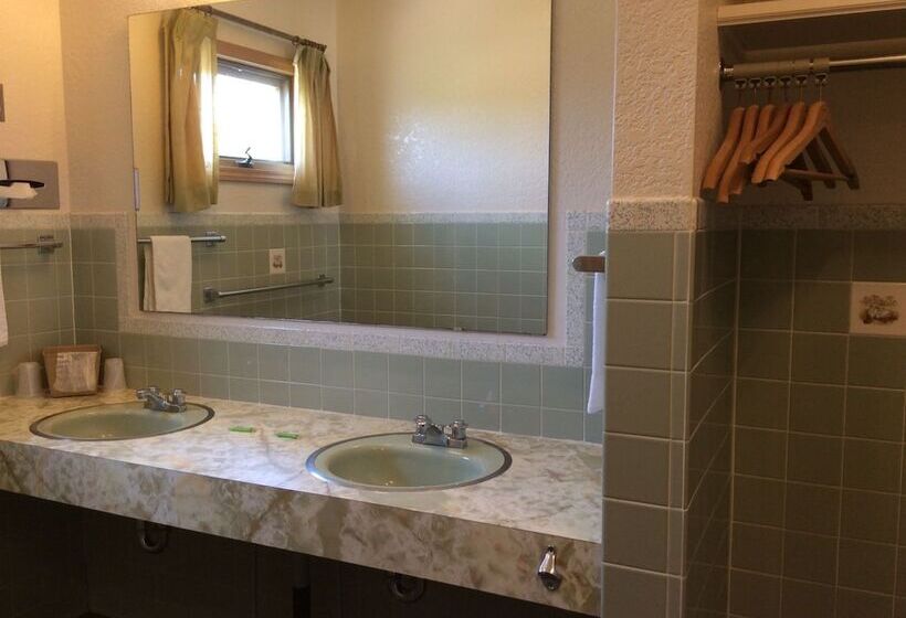 汽车旅馆  Nevada Inn