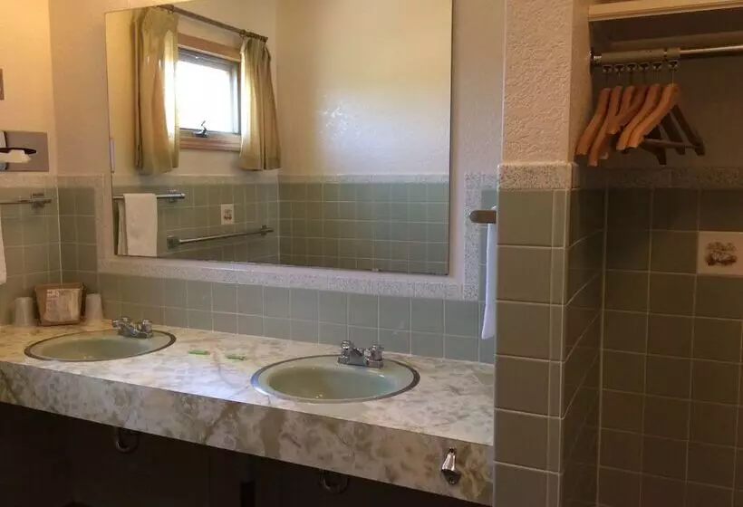 汽车旅馆  Nevada Inn