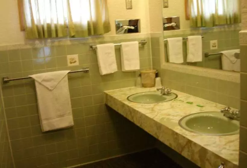 汽车旅馆  Nevada Inn