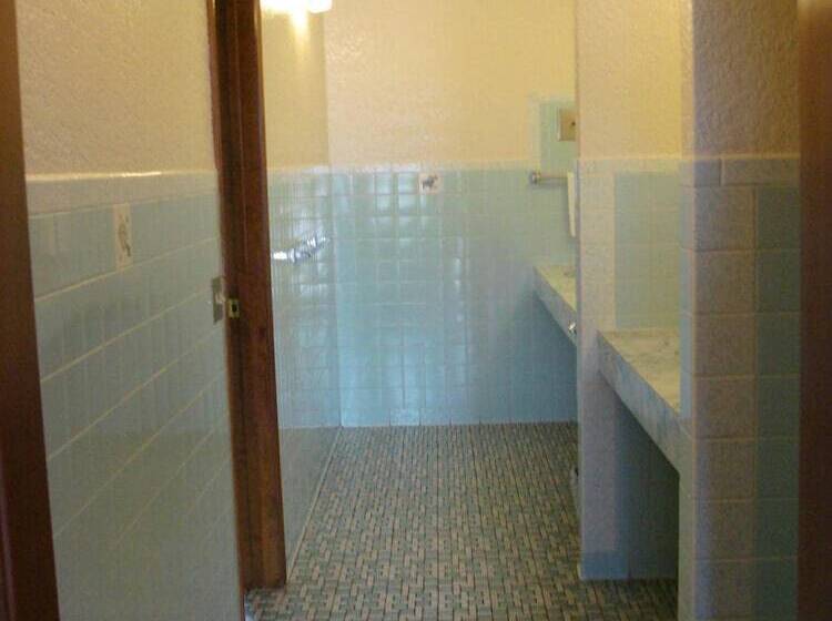 汽车旅馆  Nevada Inn