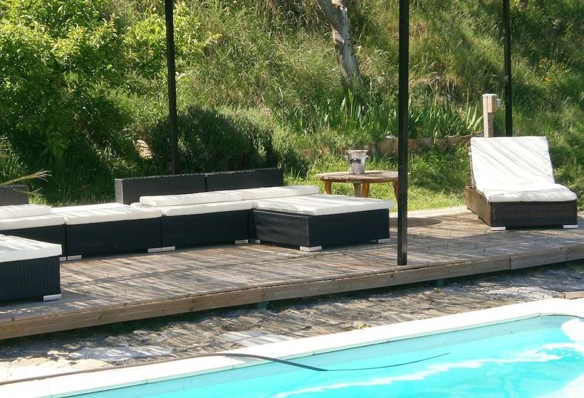 Château Le Combet Gîte Le Petit Donjon