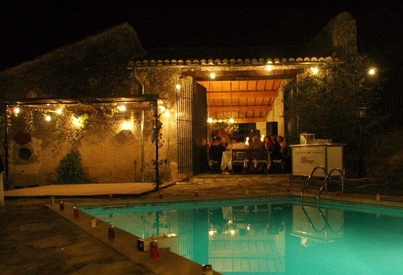 Château Le Combet Gîte Le Petit Donjon