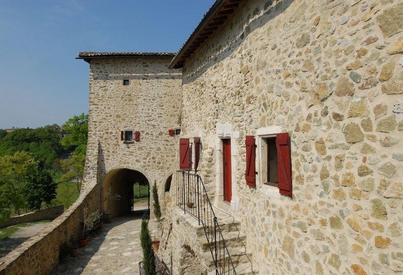 Château Le Combet Gîte Le Petit Donjon
