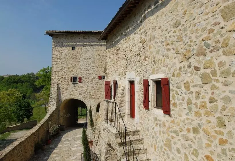 Château Le Combet  Gîte Le Petit Donjon