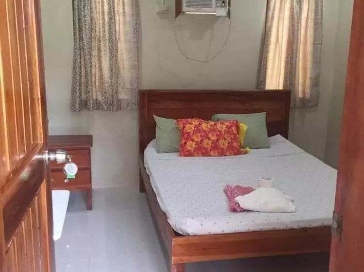 هتل D's Ocean View Beach Resort