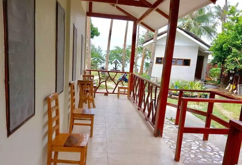 هتل D's Ocean View Beach Resort