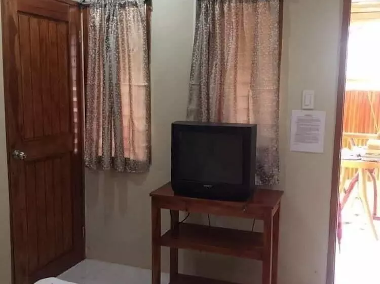 هتل D's Ocean View Beach Resort