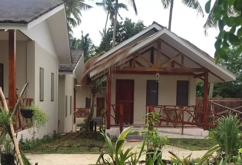 هتل D's Ocean View Beach Resort