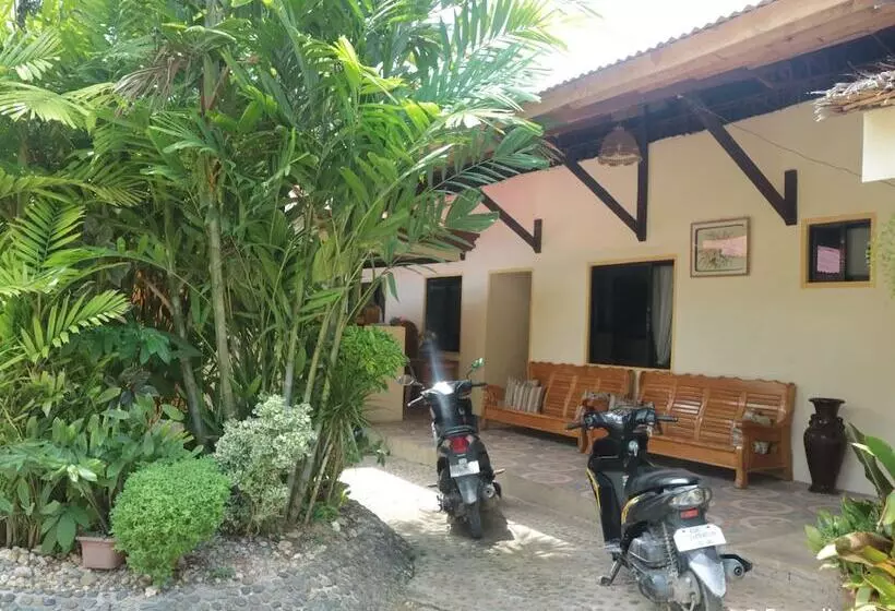 هتل Replica Manor