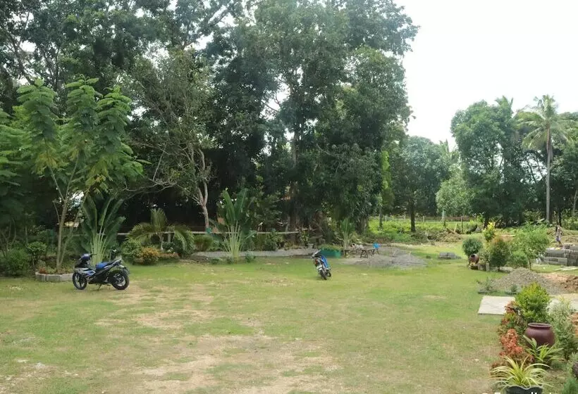 هتل Replica Manor