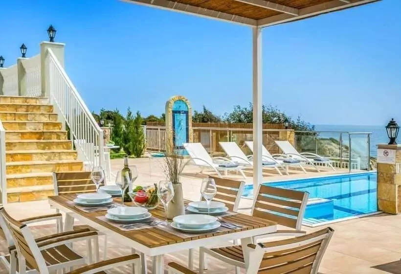 Villa Azure