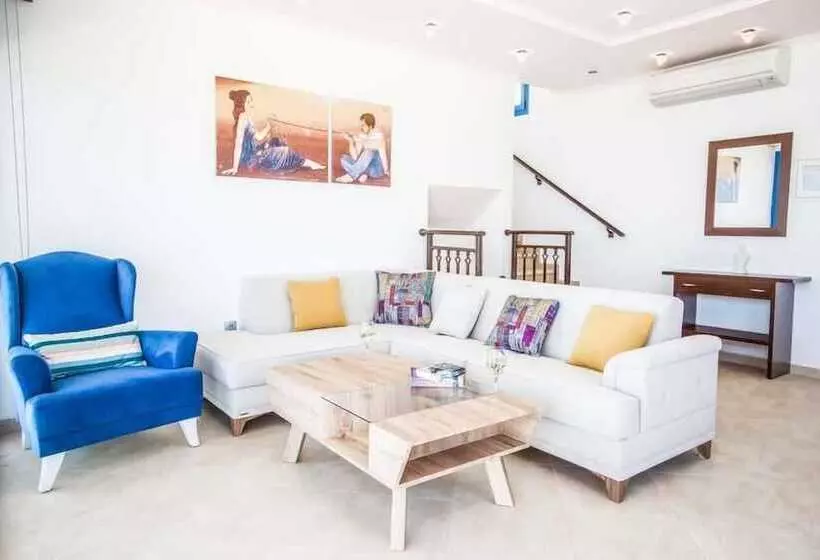 Villa Azure
