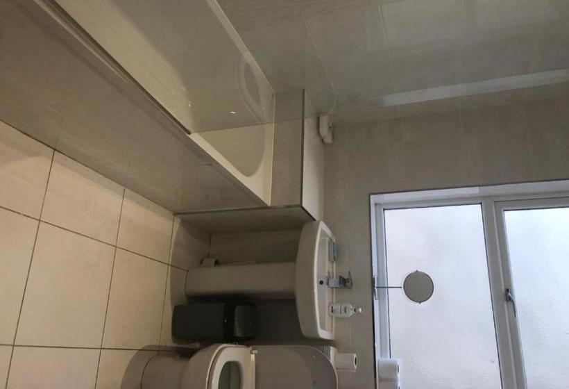 مبيت وإفطار Cheapsleepz 49 Moscow Drive