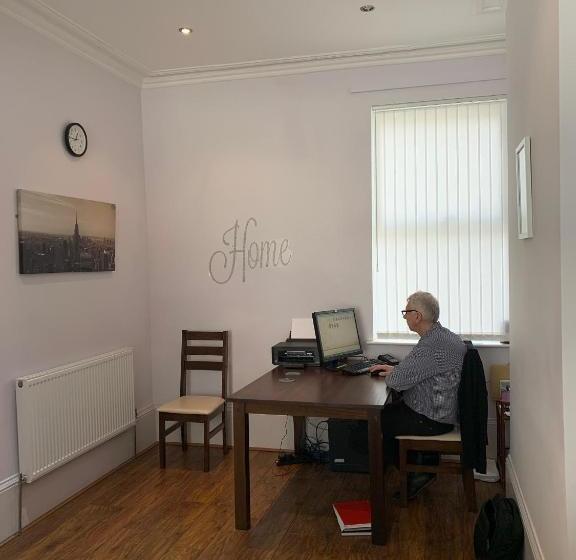 مبيت وإفطار Cheapsleepz 49 Moscow Drive