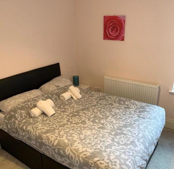 مبيت وإفطار Cheapsleepz 49 Moscow Drive