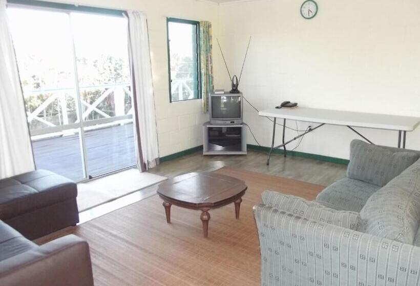 هتل Green Lodge Holiday Homes