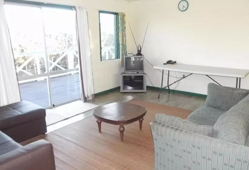 هتل Green Lodge Holiday Homes