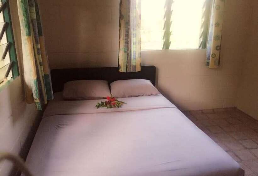 هتل Green Lodge Holiday Homes