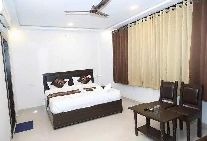 Hotelli Sunrise Palace