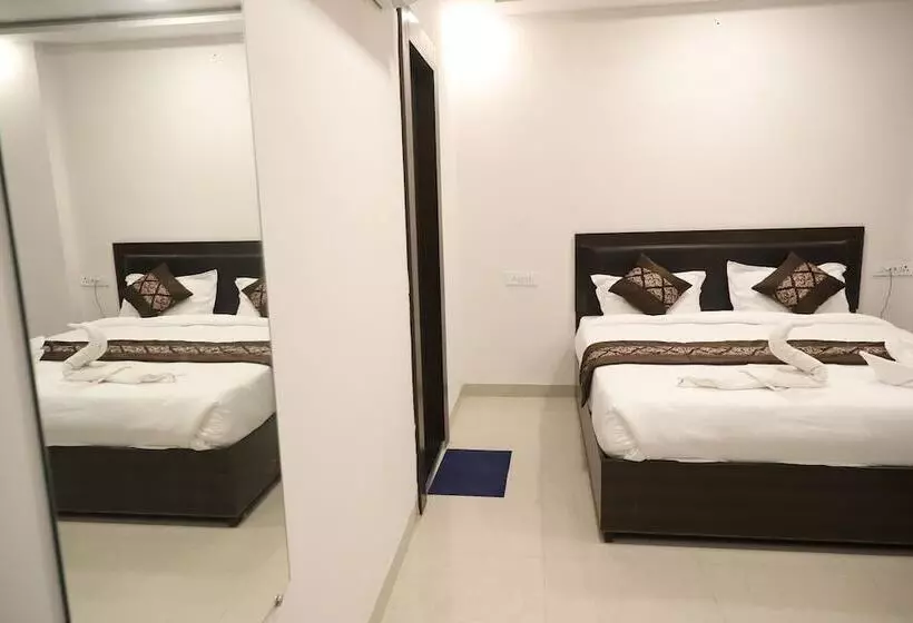 Hotelli Sunrise Palace