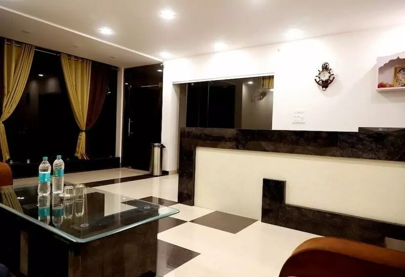 Hotelli Sunrise Palace