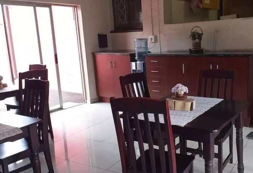 ペンション Dh Guest House