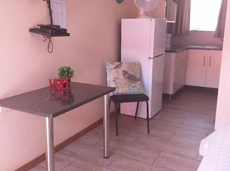 ペンション Dh Guest House