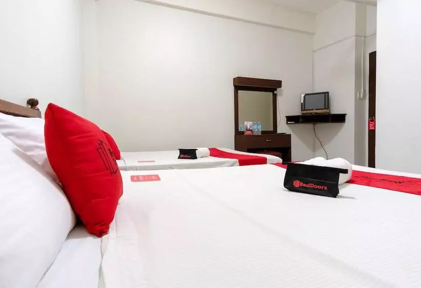 Majatalo Reddoorz @ Ramos Lacson Street