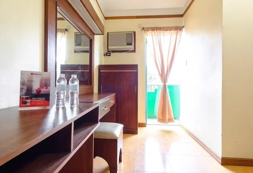 Majatalo Reddoorz @ Ramos Lacson Street