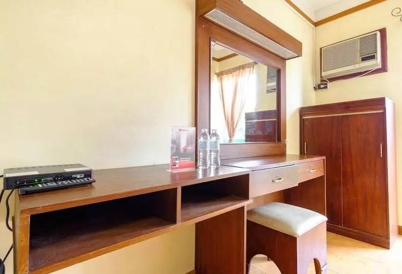 Majatalo Reddoorz @ Ramos Lacson Street