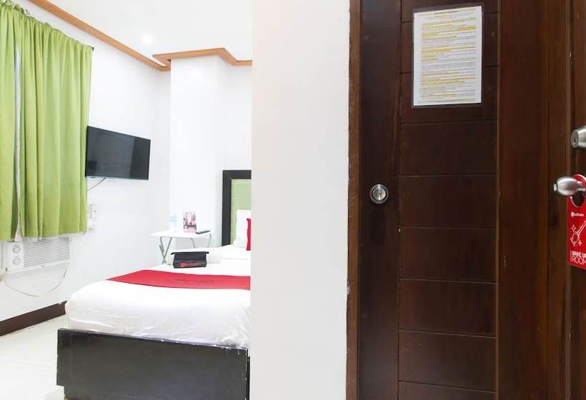 פנסיון Reddoorz @ Real Fatima Tacloban