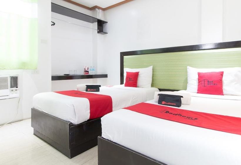 פנסיון Reddoorz @ Real Fatima Tacloban