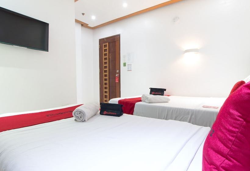 פנסיון Reddoorz @ Real Fatima Tacloban