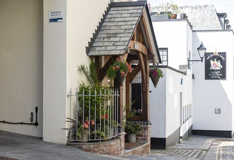 3 Bed  The Catacombs From White Lane Lets