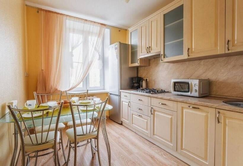 Apartment On Rezervniy Proyezd 2