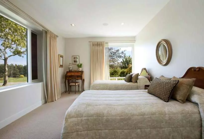 Aamiaismajoitus (B&B) Blackwood House