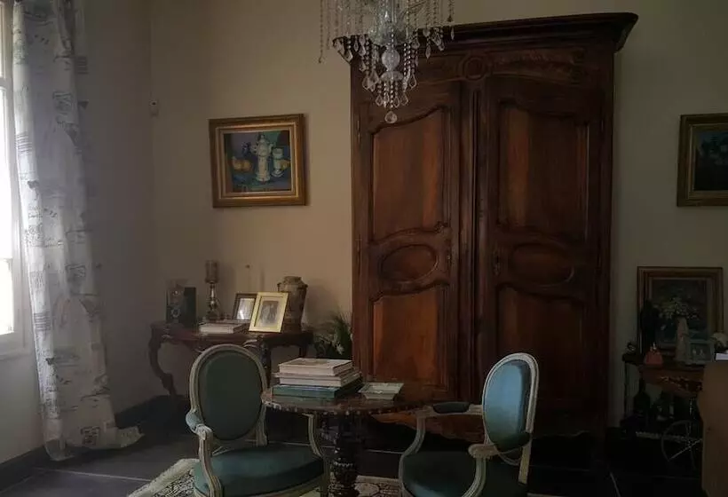 B&b Manoir En Crau